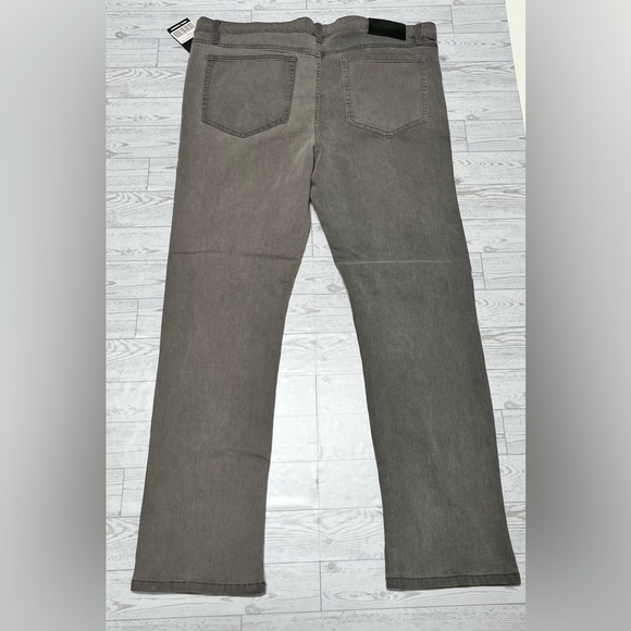 Good Counsel Men's Thurmond Tapered Jean Washed Gray Size 44x29 - Picture 8 of 13